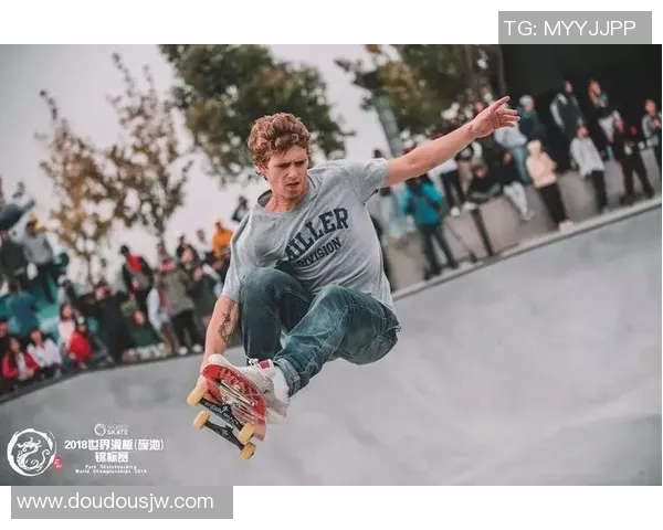 世界攀岩锦标赛回顾北京街舞队个人能力的精彩展现与分析