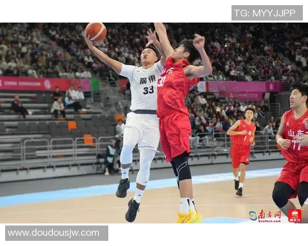 贺希宁：从篮球新星到职业生涯巅峰的奋斗历程与成长故事