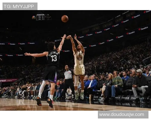 勇士与爵士季后赛直播对决精彩瞬间全程回顾与分析