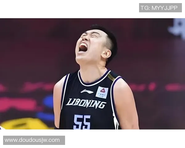 韩德君的篮球之路：从青涩少年到CBA传奇的成长历程与心路历程