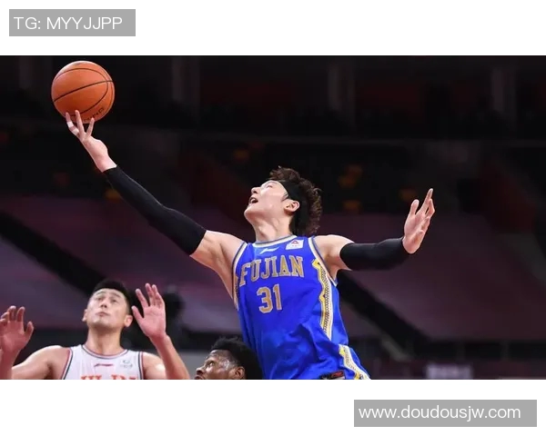 杜西亚与桑德豪的精彩对决分析及比赛前瞻展望