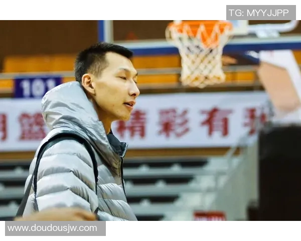 易建联：从篮球场上的传奇到社会责任的践行者，见证中国篮球的辉煌与未来